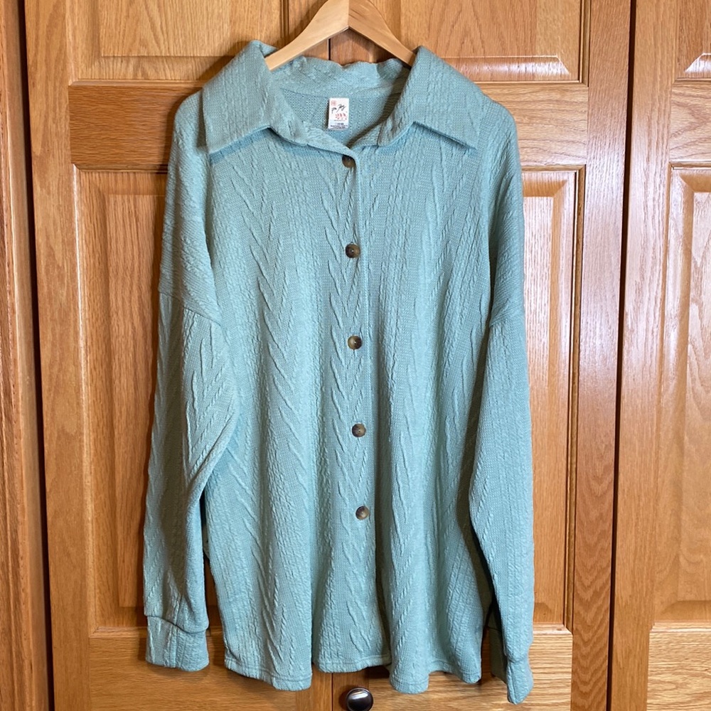 7th Ray green button oversized top Langenlook style like new size 1XL